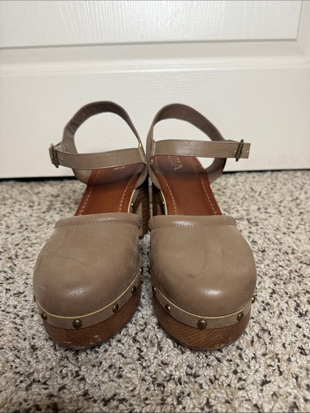 Vintage Mia Analie Block Heel Platform Clogs size Taupe Sz 9 Ladies - Picture 5 of 9